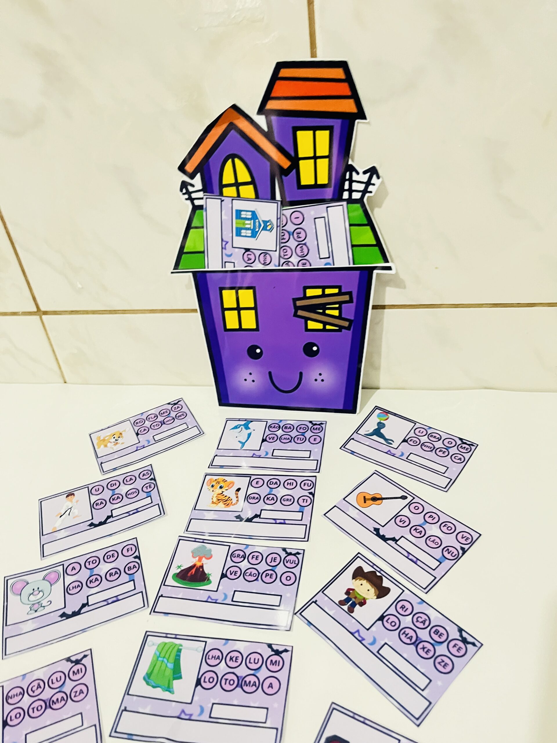 CASA DOS DESAFIOS – MONTE A PALAVRA CORRETA!