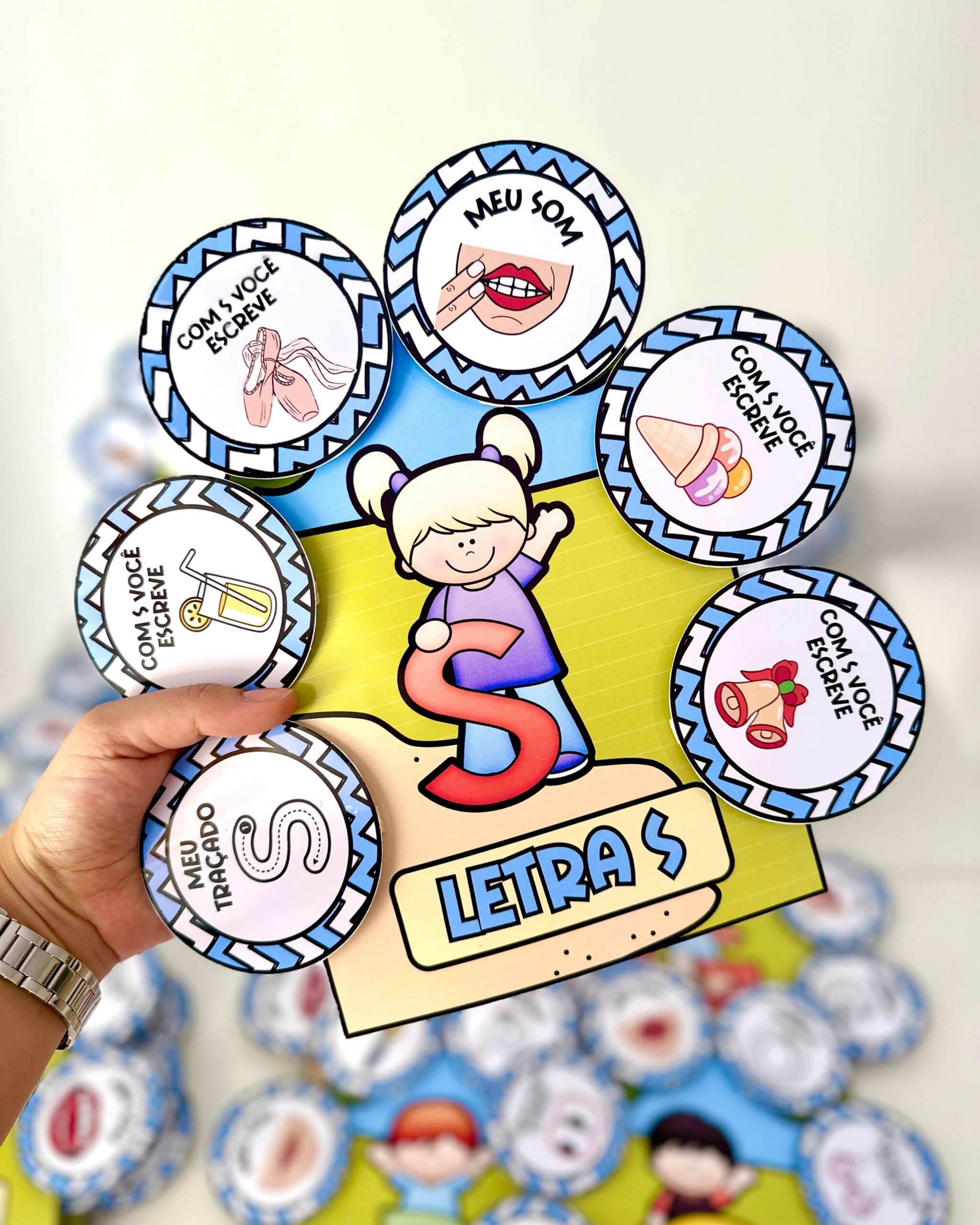 Luvas do Alfabeto em PDF: Recurso Lúdico para Educação Infantil - Imagem 3