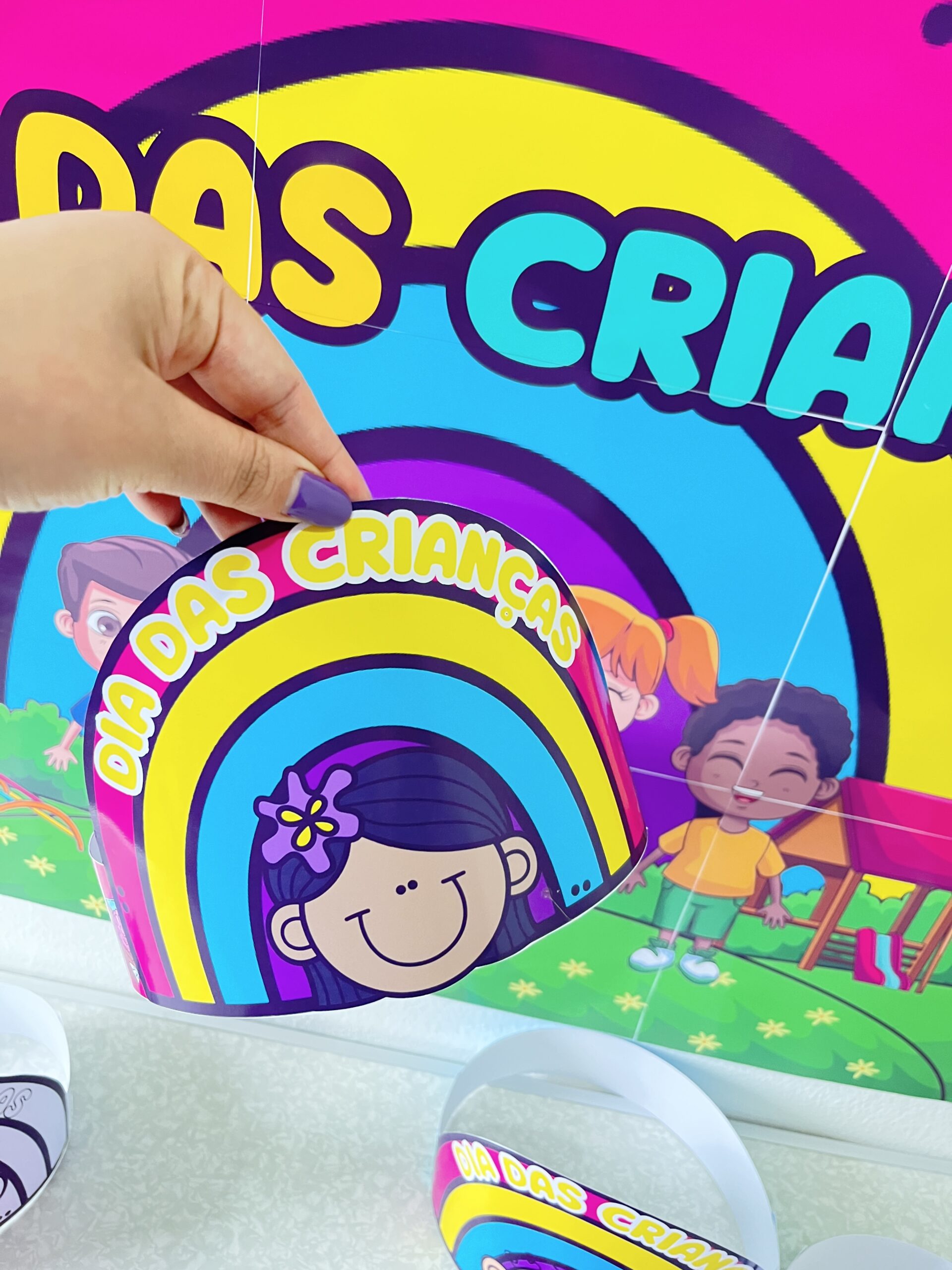 Painel Dia das Crianças Arco-Íris com Lembrancinhas para Imprimir - Imagem 3