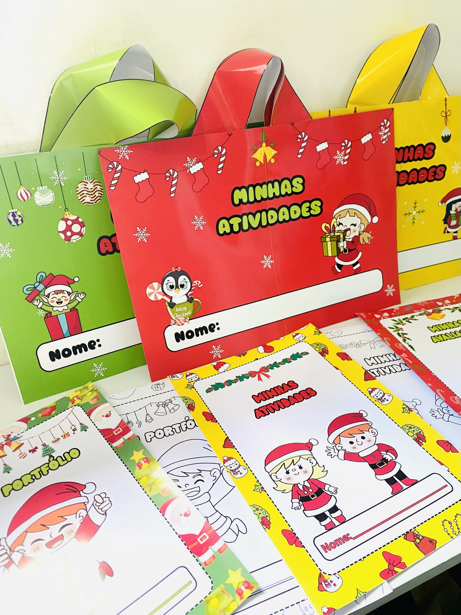 Sacolas Personalizadas para Sala de Aula com Capas para Colorir - Imagem 2