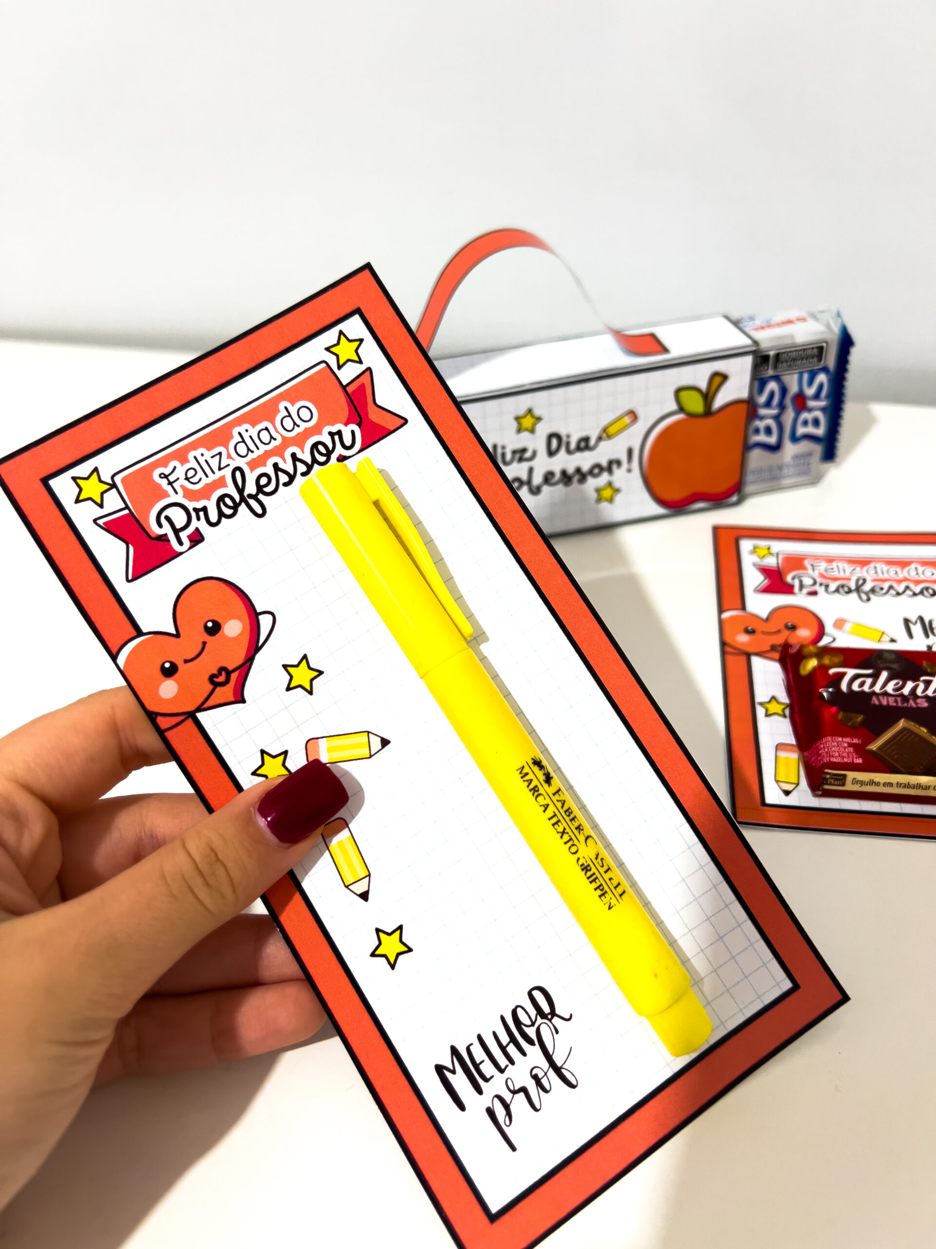 Kit Lembrancinhas para Professor – Porta-Chocolate, Maletinha Porta-Bis e Porta-Caneta