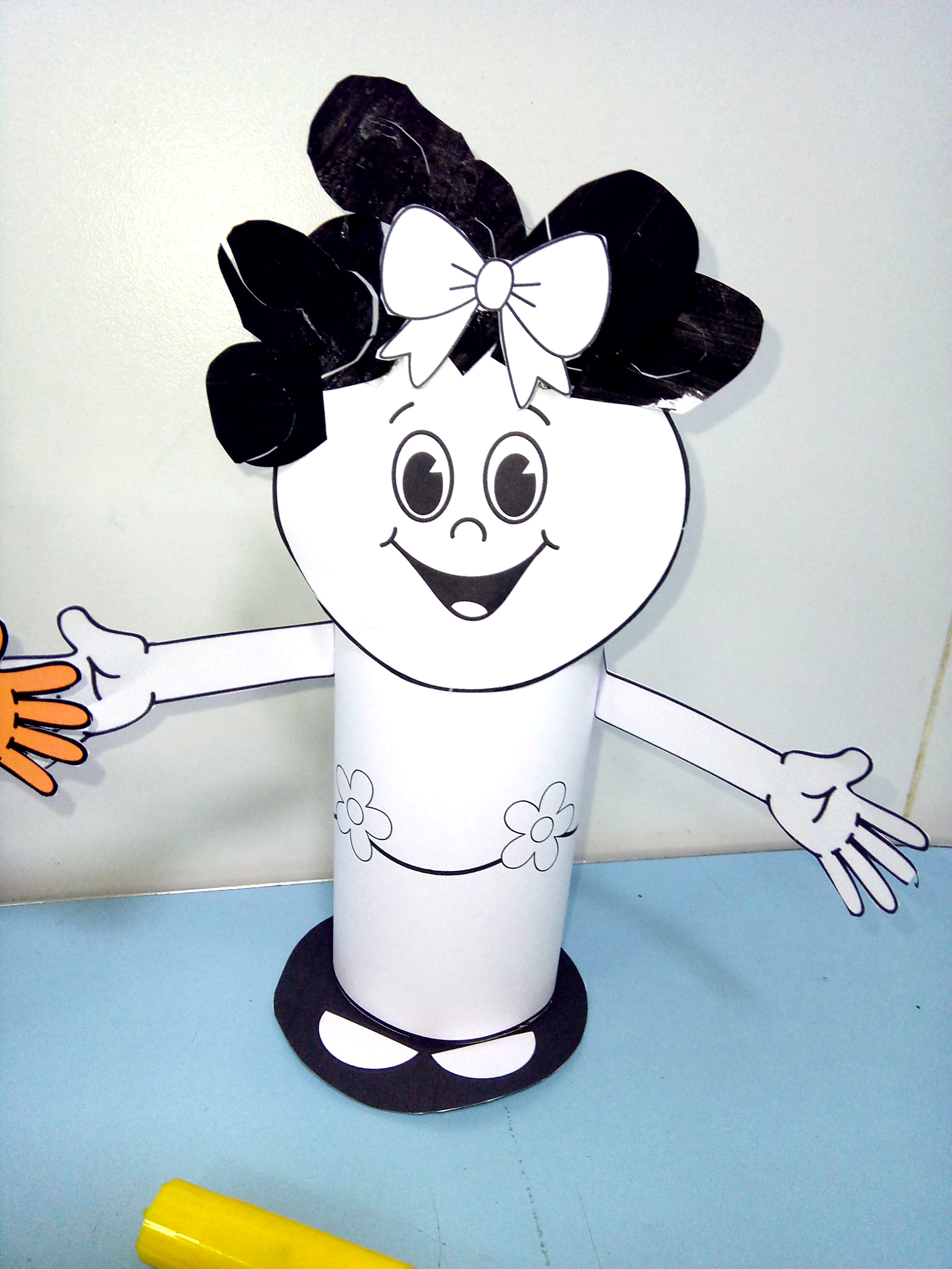 Boneca 3D Literária para Contação de Histórias e Atividades de Arte - Imagem 4